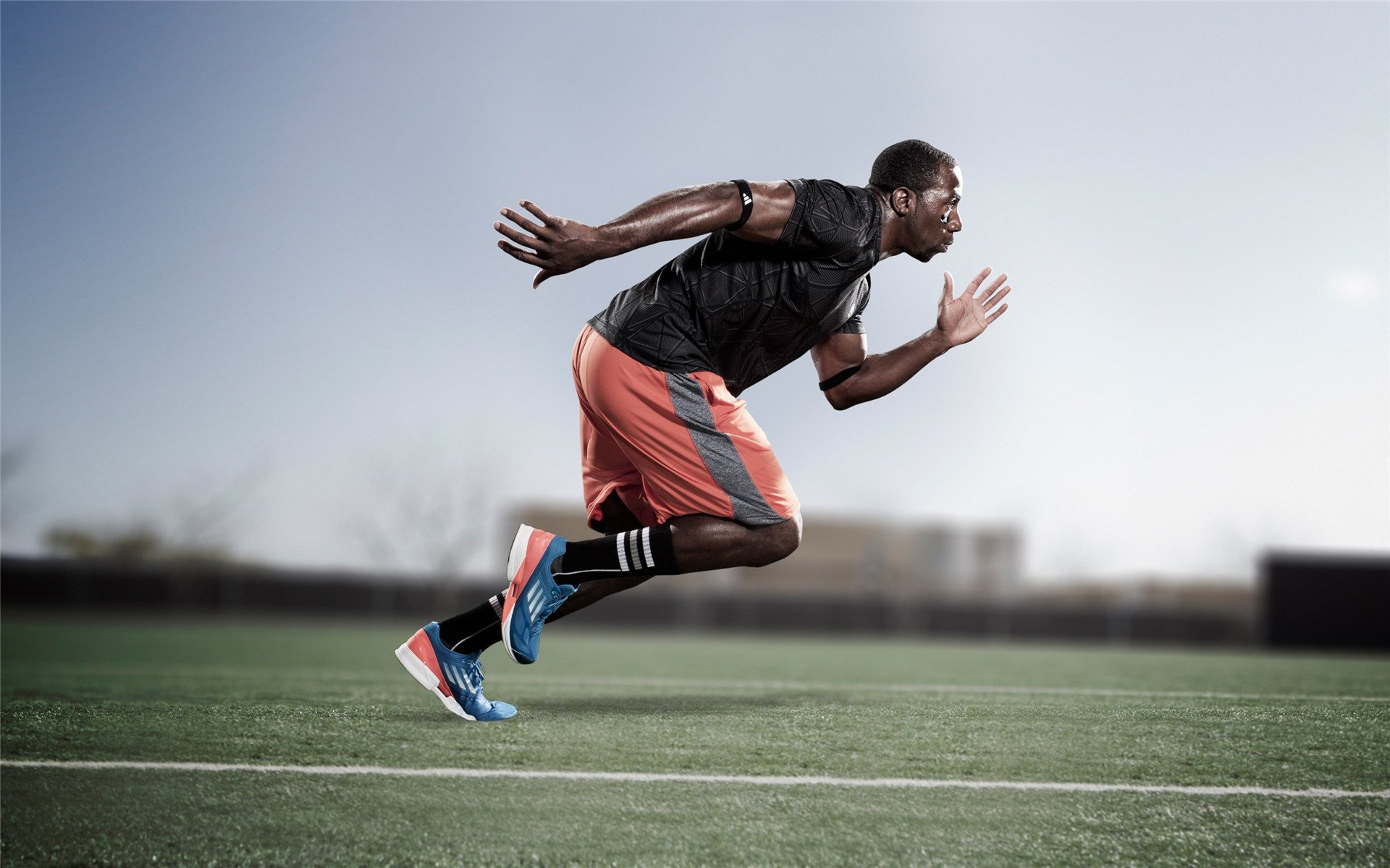 库里为慈善拍摄宣传片呼吁环保，库里慈善事业