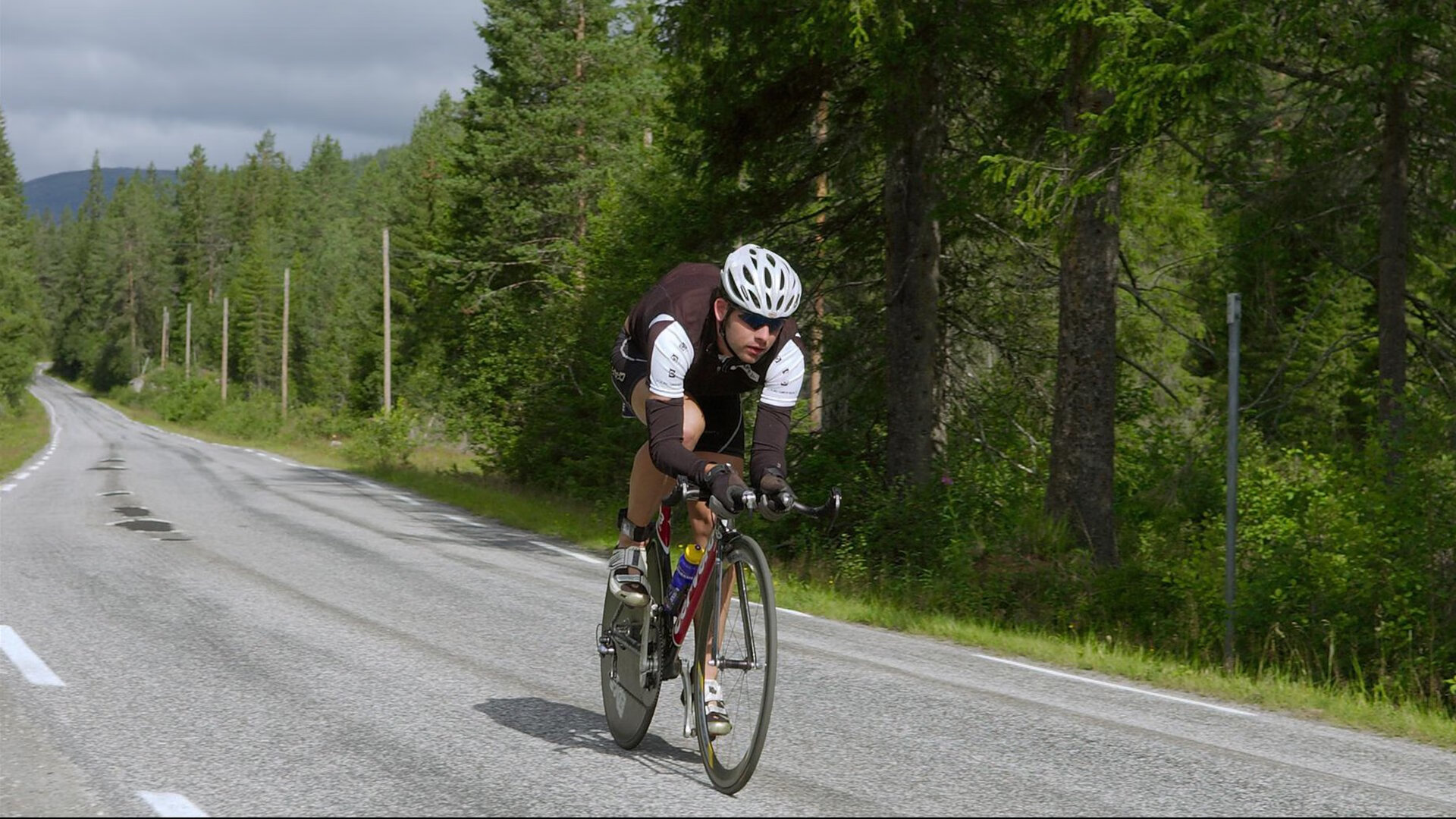 混合泳团体摩纳哥协作顺畅，混合泳比赛